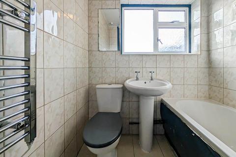 undefined, Flat , Pearson Court, Central Road, Morden