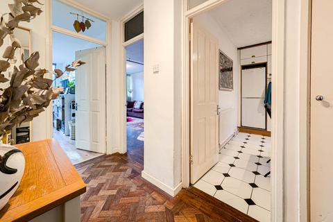 undefined, Hollytree Close, London