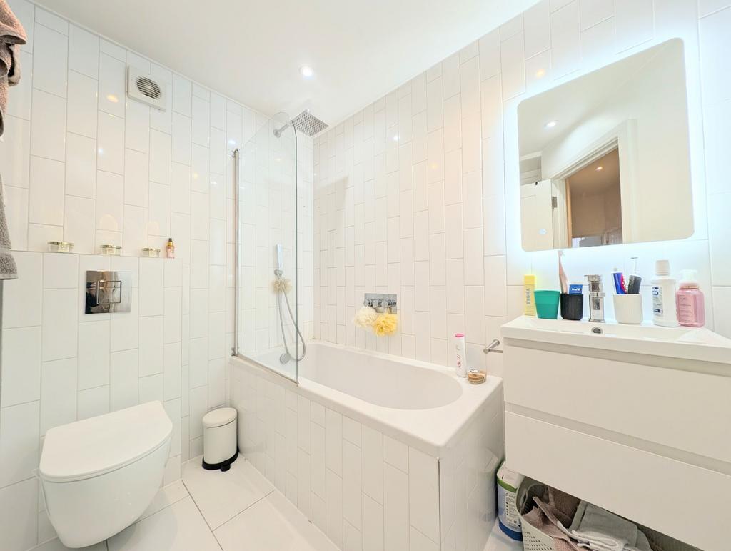 Room 2 en suite