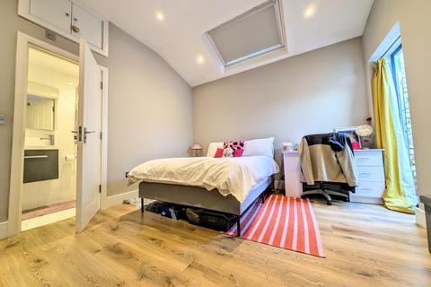 undefined, Durnsford Road, London