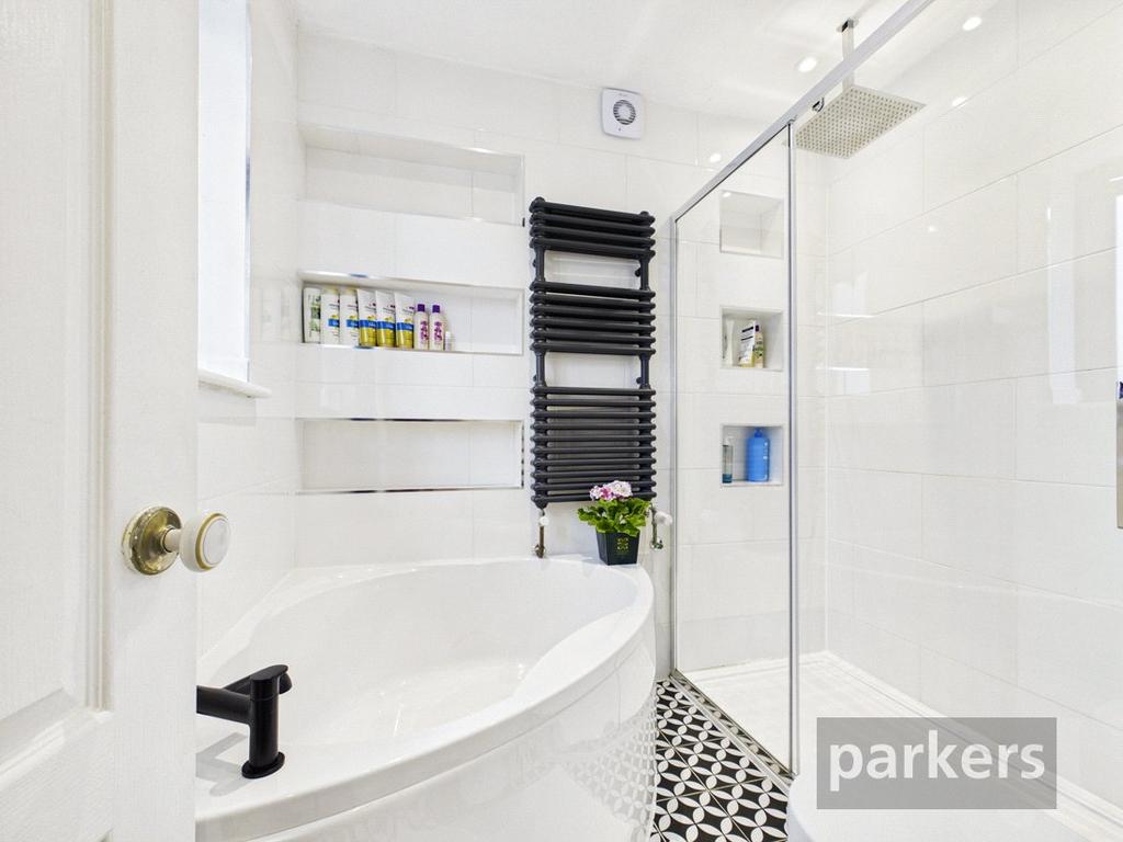 Ensuite