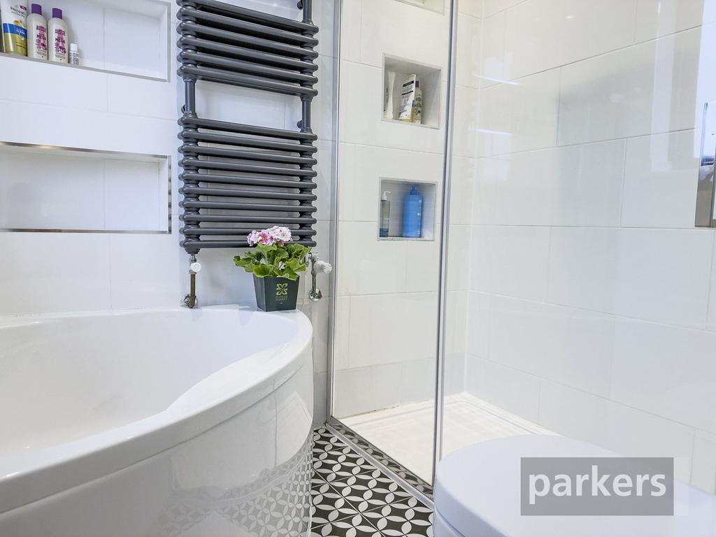 Ensuite