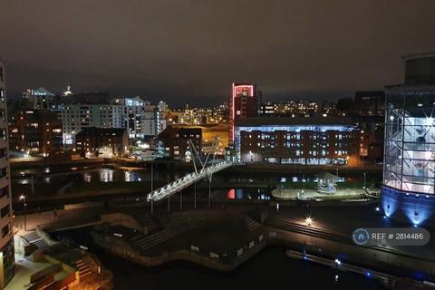 2 bedroom flat to rent, Mackenzie House, Leeds, LS10