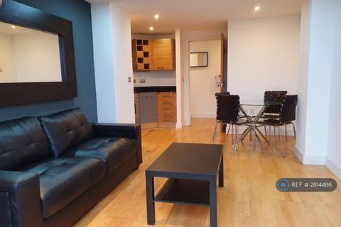 2 bedroom flat to rent, Mackenzie House, Leeds, LS10