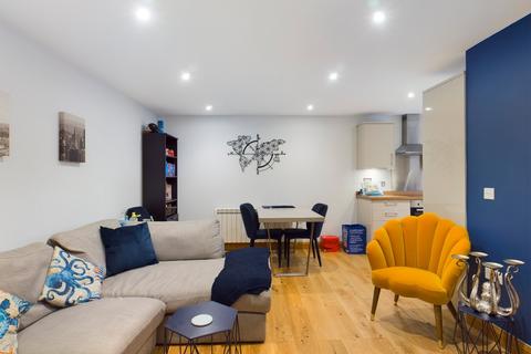 2 bedroom apartment for sale, Weybourne House, 7 Whitehart Row, Chertsey, Surrey, KT16