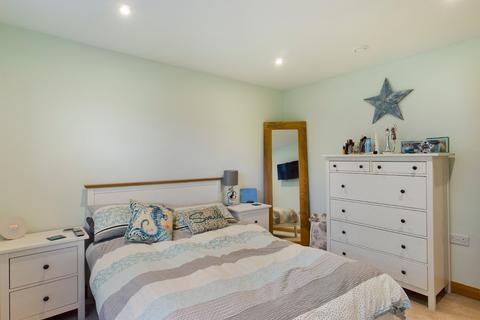 2 bedroom apartment for sale, Weybourne House, 7 Whitehart Row, Chertsey, Surrey, KT16