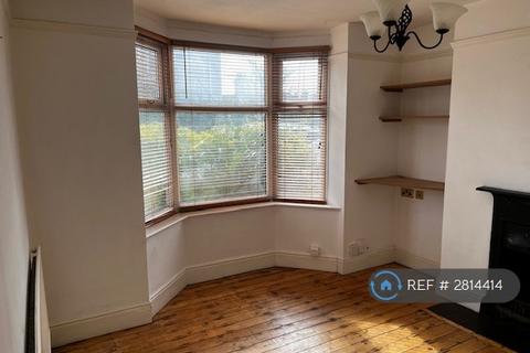 2 bedroom semi-detached house to rent, Limes Avenue, Melton Mowbray, LE13