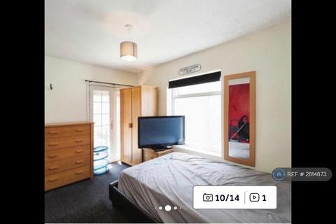 undefined, Main St, Sutton-In-Ashfield, NG17