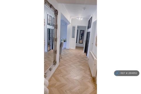 Monkton Court, Bournemouth, BH4