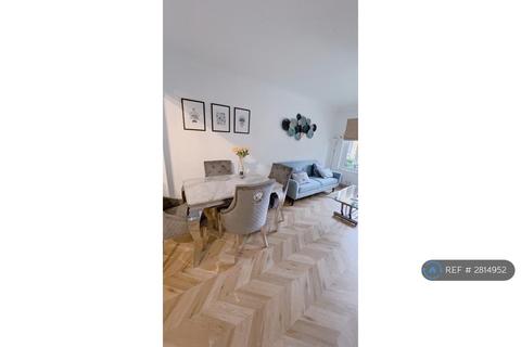 3 bedroom flat to rent, Monkton Court, Bournemouth, BH4