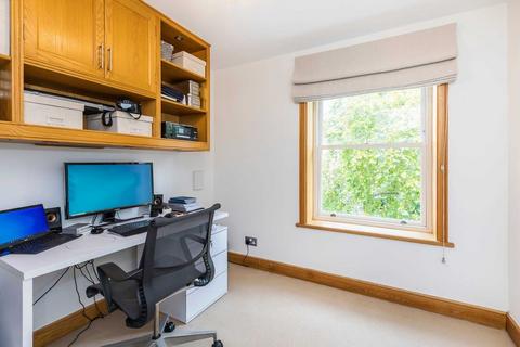 2 bedroom flat to rent, Devonshire House, 29 Lindsay Square, London, SW1V
