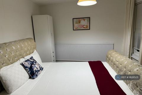 undefined, Cardiff Road, Reading, RG1