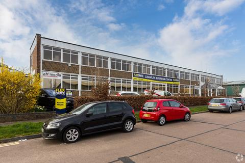 Office to rent, Kelvin Way Crawley RH10 9WE