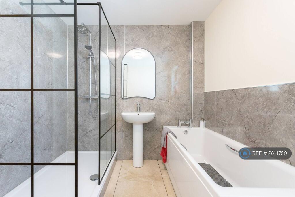 Ground Floor Bath / Shower Room