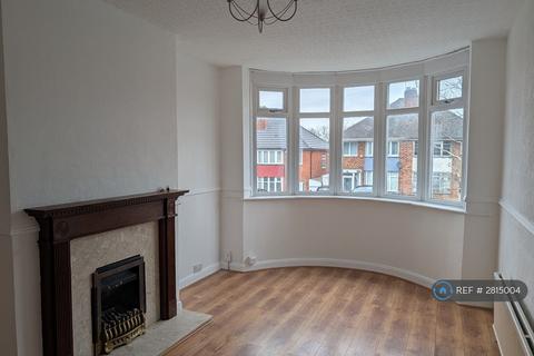 3 bedroom semi-detached house to rent, Nigel Avenue, Birmingham, B31
