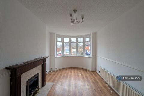 3 bedroom semi-detached house to rent, Nigel Avenue, Birmingham, B31