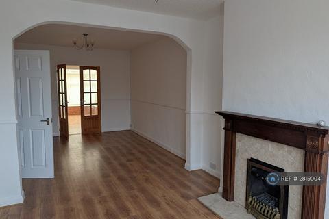 3 bedroom semi-detached house to rent, Nigel Avenue, Birmingham, B31
