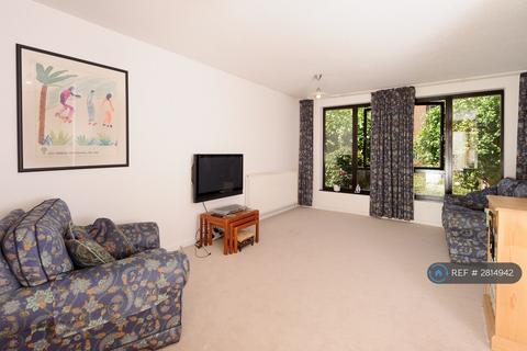 undefined, Strawberry Hill, Twickenham, TW1