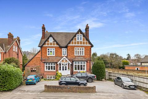 2 bedroom apartment for sale, Somers Road, Reigate RH2