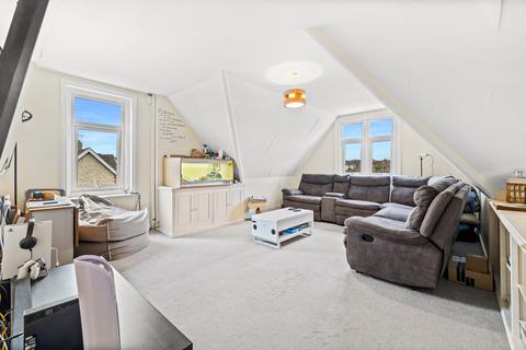 2 bedroom apartment for sale, Somers Road, Reigate RH2