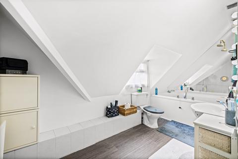 2 bedroom apartment for sale, Somers Road, Reigate RH2