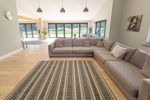 undefined, Harleston Road, Langmere, Diss