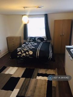 Studio to rent, St. Pauls Road, London, N17