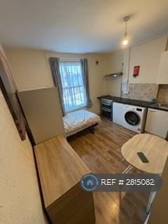 Studio to rent, St. Pauls Road, London, N17