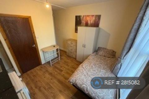 Studio to rent, St. Pauls Road, London, N17