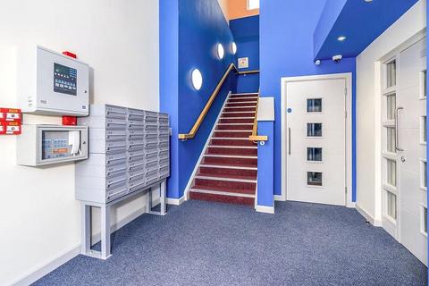 Studio to rent, Fawcett Road, Southsea, Hampshire, PO4