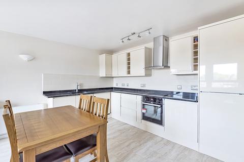 2 bedroom flat to rent, Calderwood Street, Woolwich, SE18
