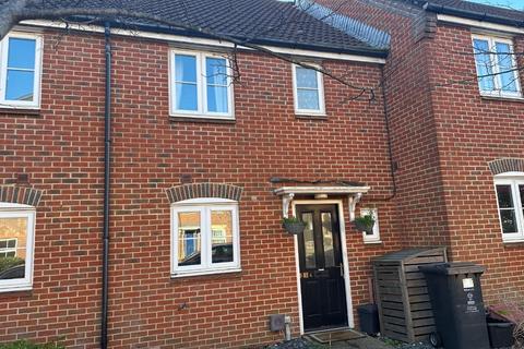 3 bedroom terraced house to rent, Eastbury Way, Swindon