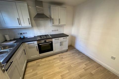 3 bedroom terraced house to rent, Eastbury Way, Swindon
