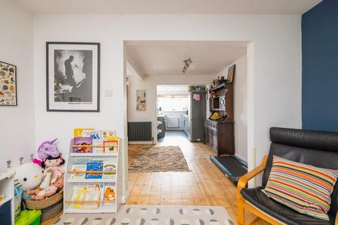 3 bedroom terraced house for sale, Kingscote Park, St George