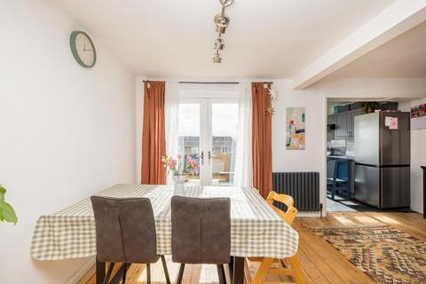 3 bedroom terraced house for sale, Kingscote Park, St George