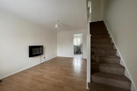 2 bedroom terraced house to rent, St Abbs Close, Victoria Dock HU9