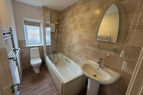 2 bedroom terraced house to rent, St Abbs Close, Victoria Dock HU9