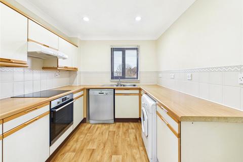 2 bedroom apartment for sale, Victoria Esplanade, West Mersea, Colchester, Essex, CO5