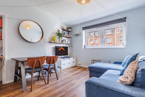 undefined, Rogers Estate, Globe Road, Bethnal Green, E2