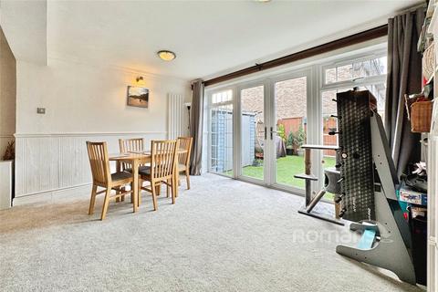 3 bedroom terraced house for sale, Millins Close, Owlsmoor, Sandhurst