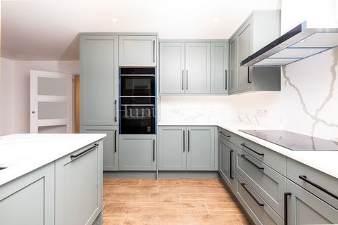 6 bedroom detached house to rent, Amador