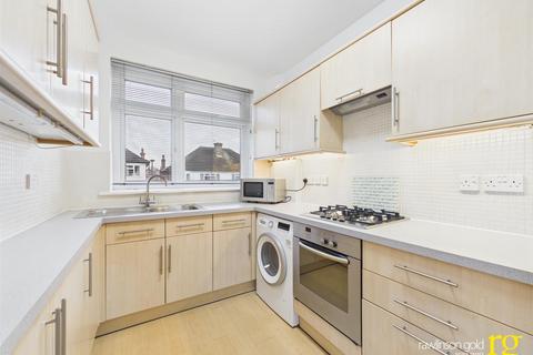 2 bedroom flat for sale, Holwell Place, Pinner