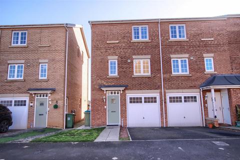 3 bedroom end of terrace house to rent, Water Avens Way, Stockton-On-Tees