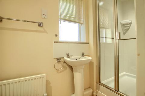 3 bedroom end of terrace house to rent, Water Avens Way, Stockton-On-Tees