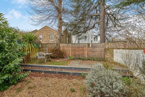 2 bedroom flat for sale, Kings Avenue, Clapham, London, SW4