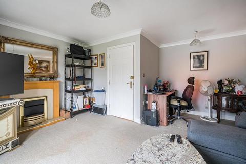 3 bedroom end of terrace house for sale, Saltash Road,  Swindon,  SN2