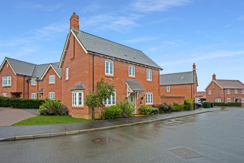 3 bedroom detached house for sale, Lee Drive, Houlton, Houlton, Rugby, CV23