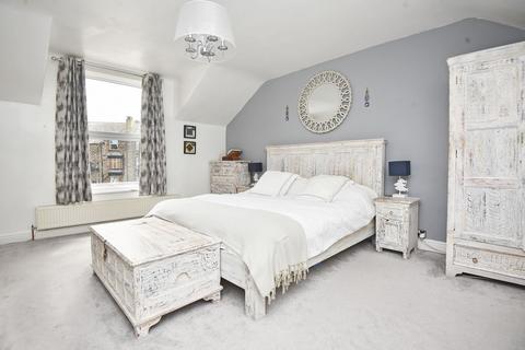 undefined, Flat 2, 18 East Parade, Harrogate, HG1 5LT
