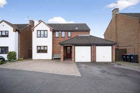 4 bedroom detached house for sale, Normandy Way, Bletchley, Milton Keynes, MK3