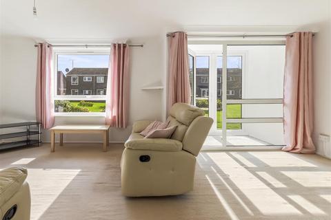 2 bedroom flat for sale, Pevensey Garden, Worthing